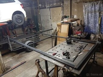 Stavebne a zamocnicke prace, montovane domy a haly