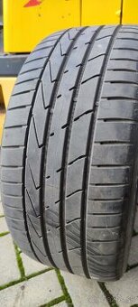 Predám letné pneumatiky 245/45 R17
