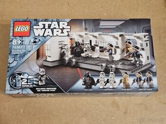 LEGO Star Wars 75387 Nástup na palubu Tantive IV -2