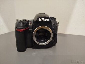 NIKON D7000 - telo