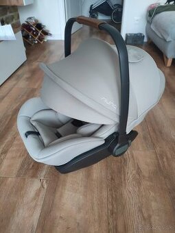 Nuna Arra next polohovateľné vajíčko