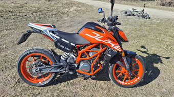 KTM DUKE 390