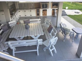 Masívne Sedenie na terasu.