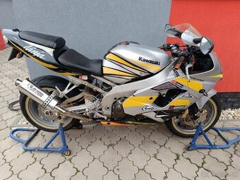 Kawasaki Ninja ZX900CE