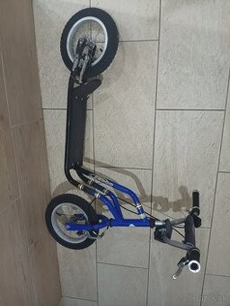 Kolobežka s nafukovacím kolesami