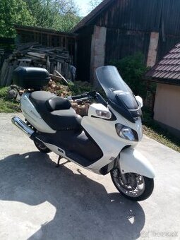 Suzuki Burgman 650 Executive
