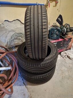 3x Michelin Pilot Sport 4 – 235/55 R19 – DOT 2022 – 5 mm