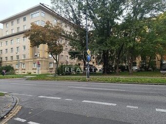 2-IZBOVÝ BYT,PÔVODNÝ STAV,RUŽINOV-NIVY,52m2