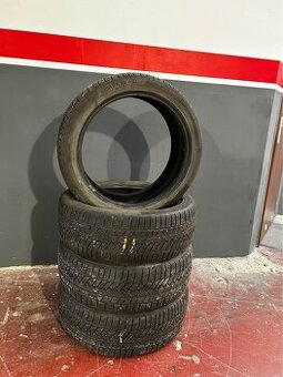 Zimné pneumatiky 235/45 R20 - 1