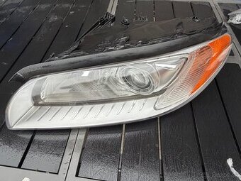 VOLVO V70 31353532 svetlo Volvo 633.61.000.00 d1s