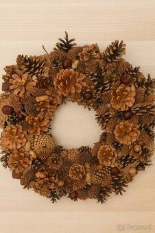 Šiškový veniec 50 cm, ručná výroba, dekorácia
