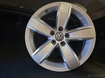 Elektrony VW Touareg