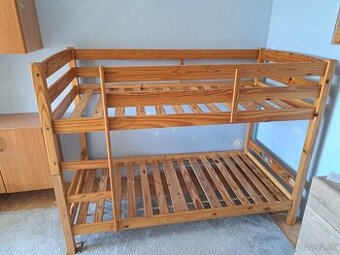 Poschodová posteľ drevená