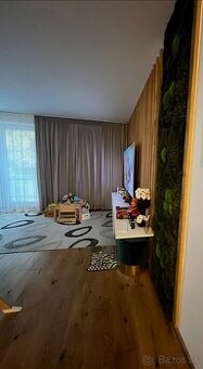 Zvolen - Kimovská 4 izbový zariadený byt na predaj