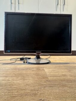 Predám monitor Samsung SyncMaster SA550