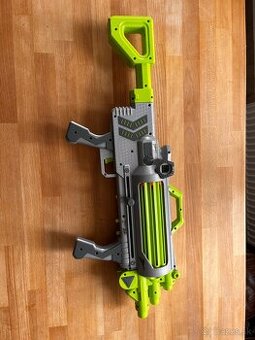Nerf pištol na baterky so zásobníkom