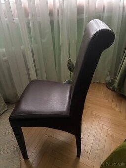 Jedálenské čalunené drevené stoličky