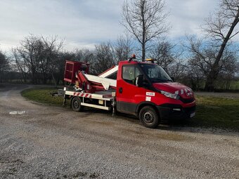 Prenájom-montážna plošina–17 m výška, 8 m bočný dosah