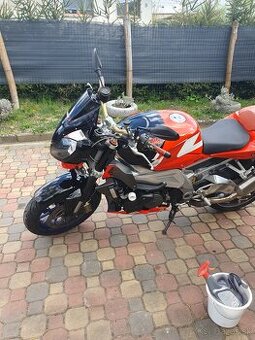 Aprilia tuono 1000r