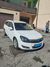 Opel Astra 1,7 81 KW 6 kvalt Combi