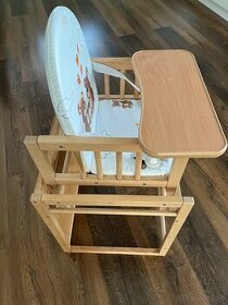 Detská drevená jedálenská stolička