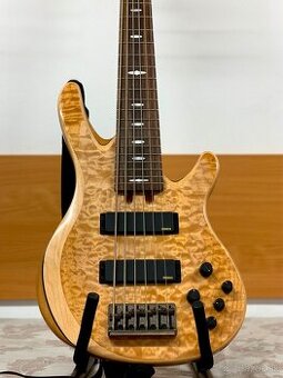 Vymenim za basu/gitaru Yamaha TRB1006J 6strunova basgitara
