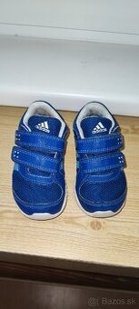 Adidas č.22