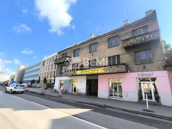 Polyfunkčná budova s veľkým využitím a parkovaním Centrum Tr - 1