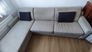 Darujem rohovú sedaciu súpravu ľavú.