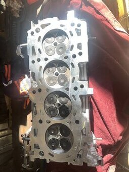 Hlava na motor Nissan QR20DE