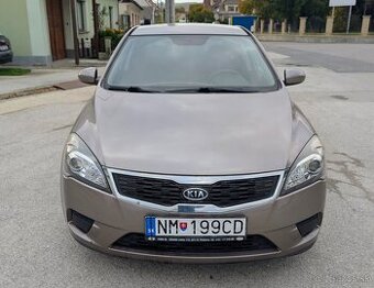 Predám Kia Ceed 1.4 benzín+plyn