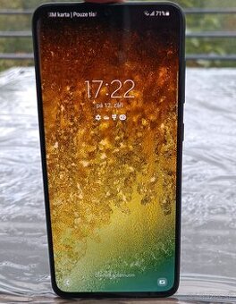 Mobilní telefon Samsung Galaxy A70 / 6GB RAM / 128GB