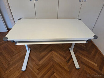 Vyskovonastavitelny stol - 1