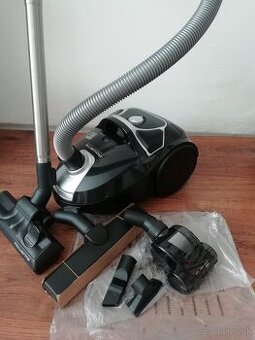 Predám vysávač