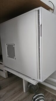 Intel i9 s vodnym chladenim, 32gb ram, rtx 3060ti