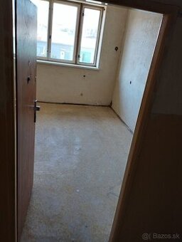 Sklady, dielňe v areáli vo Zvolene - 32m2