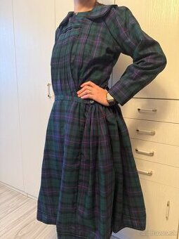 Kostymy, sukne = “kydľa”