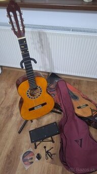 Gitara s prislusenstvom