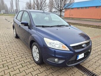 Predám Ford Focus Hatchback Faclieft 1.6 74kw Benzin r.v.5/2