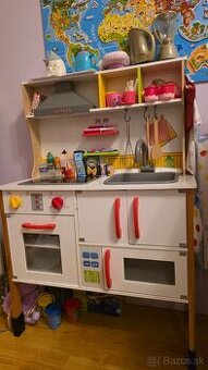 Detska drevena kuchanka