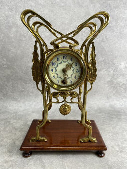 Secesné krbové mosadzné hodiny atr Viktor Horta