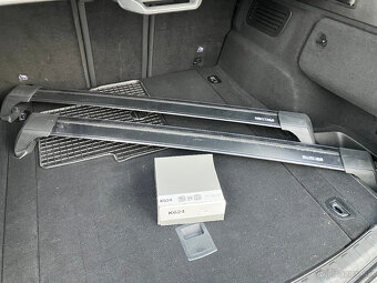 strešný box YAKIMA a strešný nosič YAKIMA S25+K624