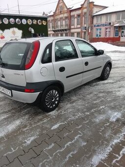 Predam opel corsa