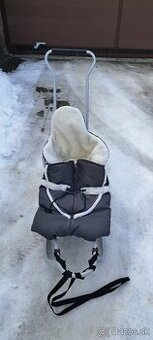 Kovové sánky s fusakom