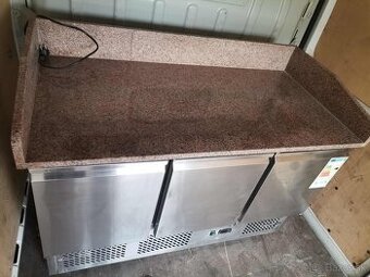 PREDAM PROFESIONÁLNY GASTRO CHLADIACI PIZZA STÔL REDFOX