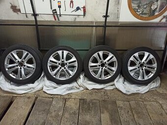 Elektróny Mercedes cla