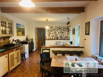NA PREDAJ: ROMANTICKÁ CHALUPA V MALEJ LEHOTE