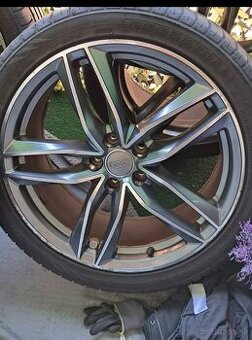 AUDI model RS6C disky R19