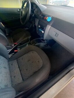 Predam škoda fabia 1,4