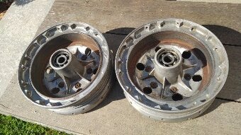 Prodám díly na jawa kývačka 250/353 a jawa 50 pionýr - 1